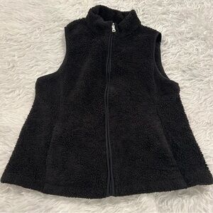 Croft & Barrow Black Fleece Vest Zip Up Sleeveless Soft and Cozy Size PS